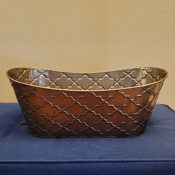 Metal planter tub - Picture 2 of 5